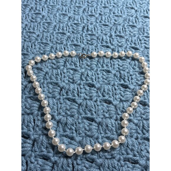 Jewelry - Vintage Plastic Faux Pearl Beaded Necklace Goldtone Spring Ring Clasp 18 inches